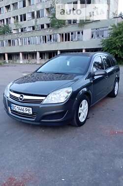 Универсал Opel Astra 2008 в Новом Роздоле
