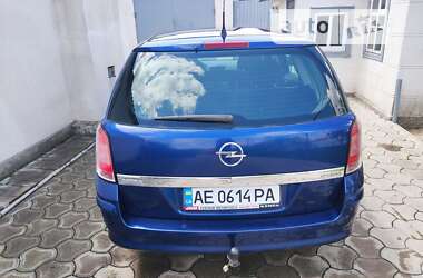 Универсал Opel Astra 2011 в Покровском