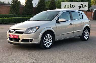 Хэтчбек Opel Astra 2004 в Владимир-Волынском