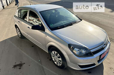 Хэтчбек Opel Astra 2004 в Луцке