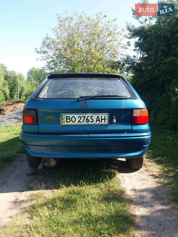 Хэтчбек Opel Astra 1992 в Лановцах