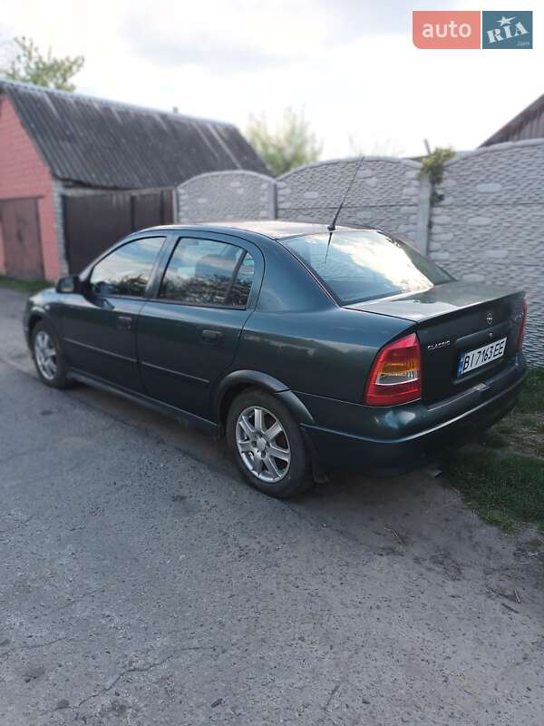 Седан Opel Astra 2004 в Полтаве