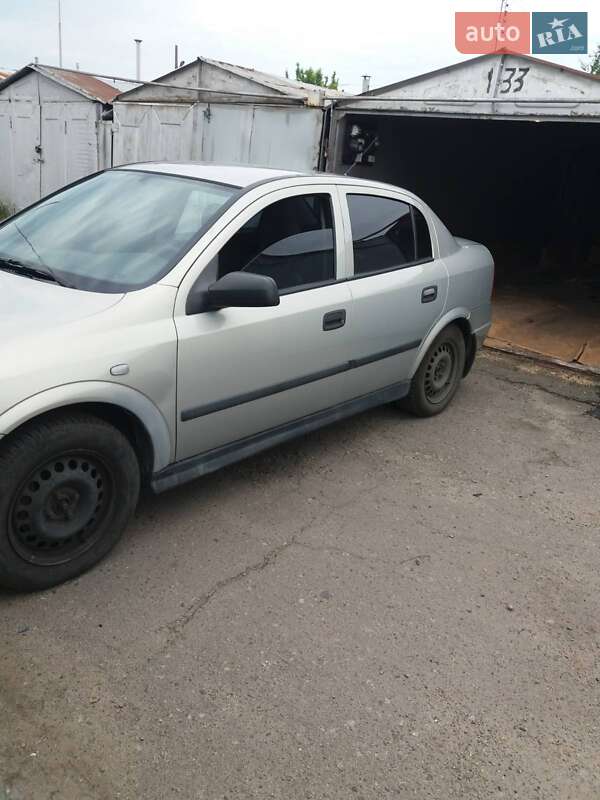 Opel Astra 2006