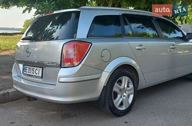 Универсал Opel Astra 2009 в 