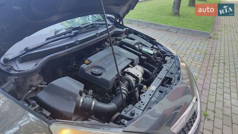 Универсал Opel Astra 2012 в Ужгороде