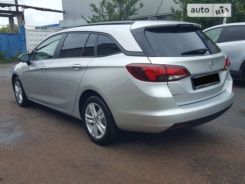 Універсал Opel Astra 2019 в Києві