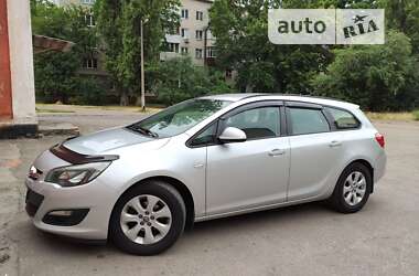 Универсал Opel Astra 2015 в Чернигове