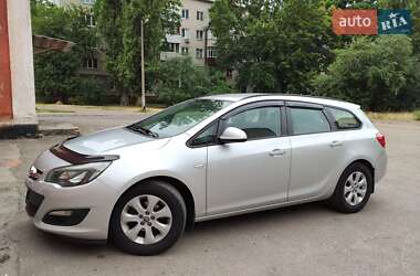 Универсал Opel Astra 2015 в 