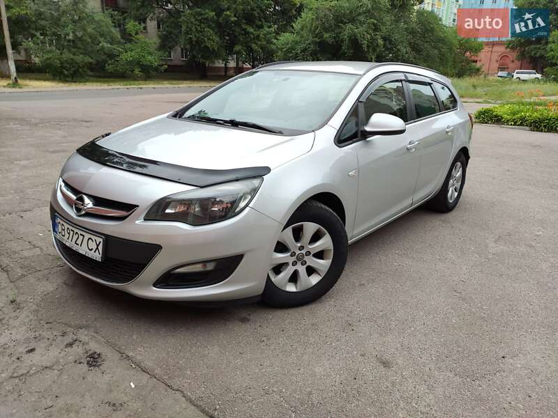 Универсал Opel Astra 2015 в Чернигове