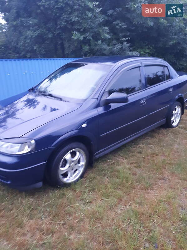 Седан Opel Astra 2008 в Києві