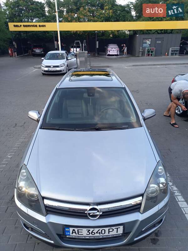 Универсал Opel Astra 2005 в Днепре