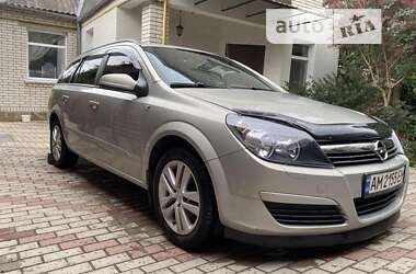 Универсал Opel Astra 2005 в Житомире