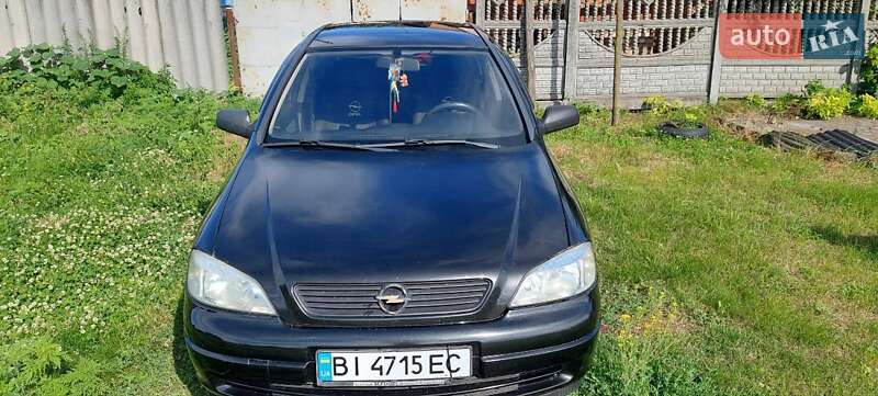 Седан Opel Astra 2005 в Кобеляках