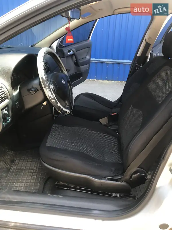 Opel Astra 2004 VIN W0L0TGF3542088782 фото оголошення 4 з 56