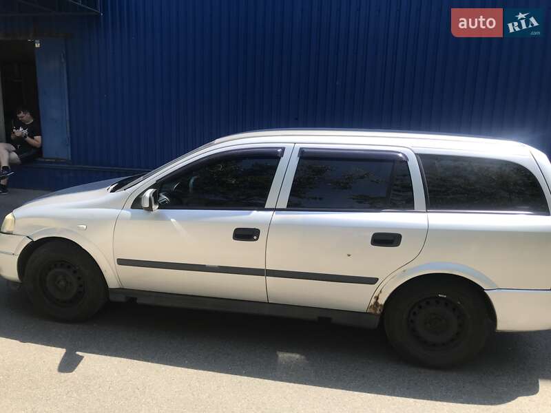 Універсал Opel Astra 2004 в Києві