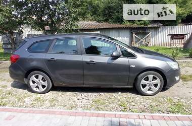 Універсал Opel Astra 2011 в Бурштині