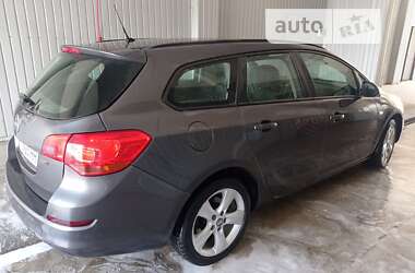 Універсал Opel Astra 2011 в Бурштині