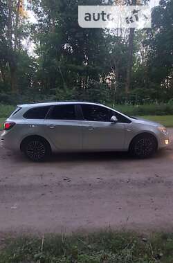Универсал Opel Astra 2011 в 