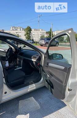 Универсал Opel Astra 2009 в Львове