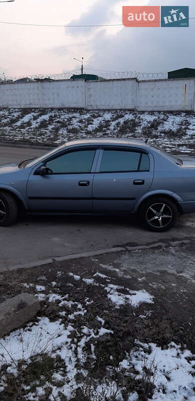 Седан Opel Astra 2007 в Кривому Розі