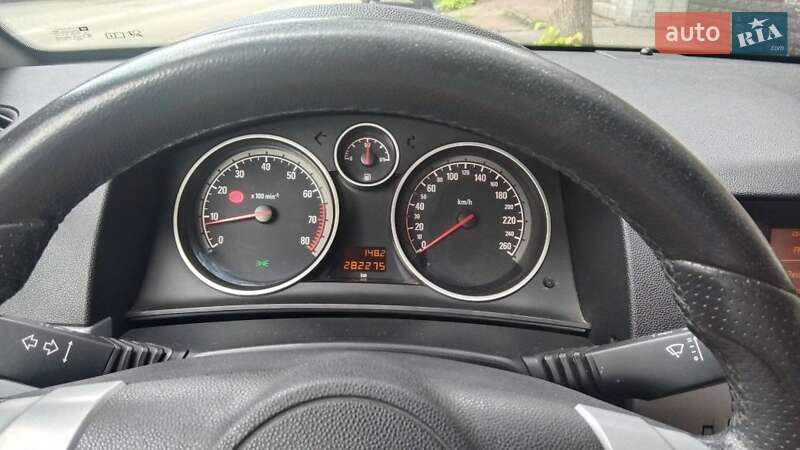 Универсал Opel Astra 2005 в Сумах