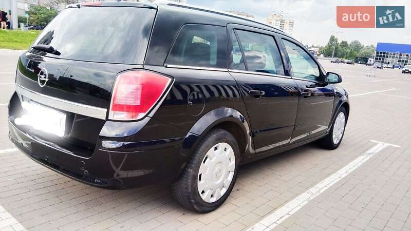 Универсал Opel Astra 2005 в Сумах