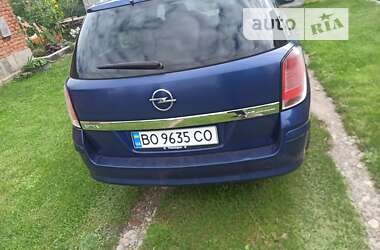 Універсал Opel Astra 2005 в Підгайцях