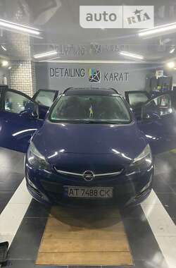 Універсал Opel Astra 2014 в Коломиї