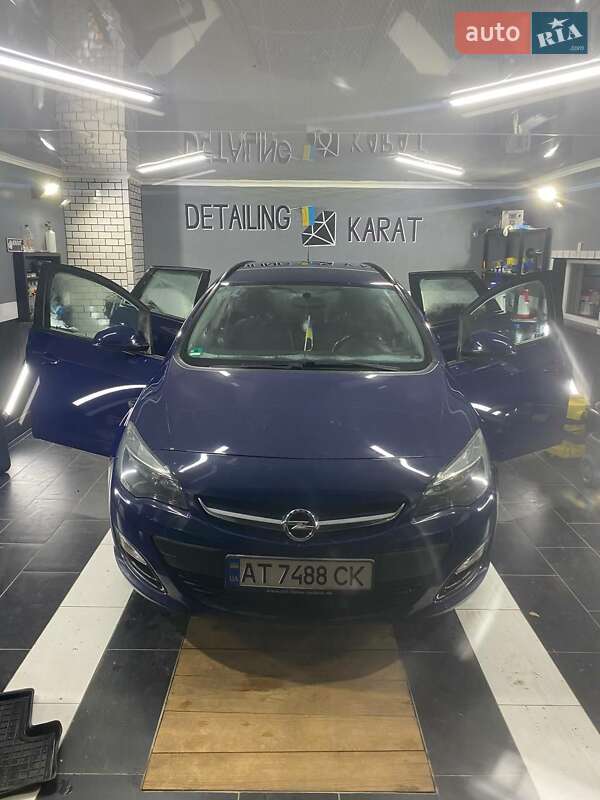 Opel Astra 2014