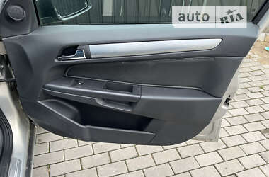 Универсал Opel Astra 2009 в 