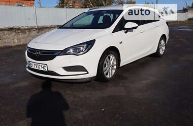 Универсал Opel Astra 2018 в Полтаве