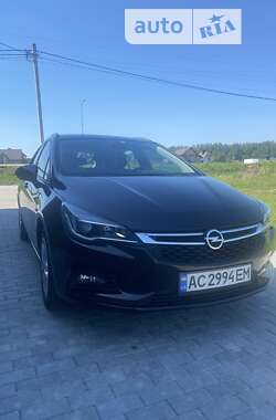 Універсал Opel Astra 2016 в Луцьку