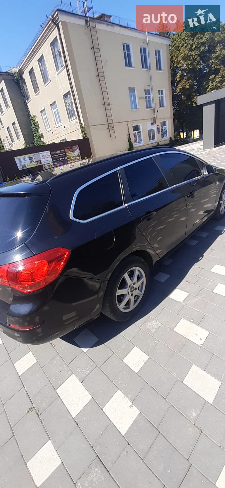 2011 Opel Astra - мініатюра 2