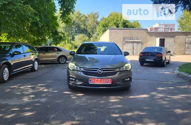 Универсал Opel Astra 2017 в Нововолынске