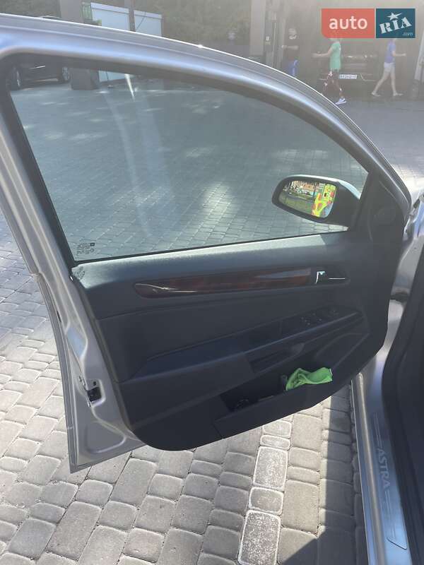 Універсал Opel Astra 2006 в Харкові
