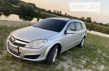 Универсал Opel Astra 2008 в Бурыни