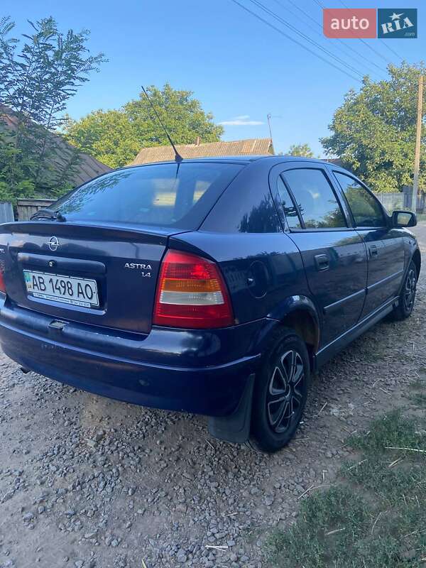 Хэтчбек Opel Astra 2004 в Бершади