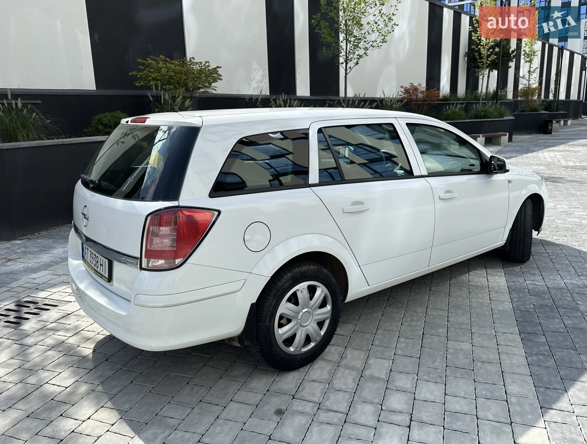 2011 Opel Astra - мініатюра 12