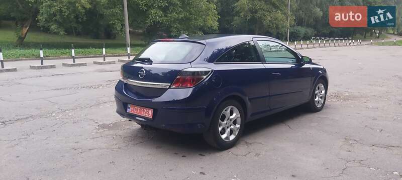 Купе Opel Astra 2008 в Тернополі