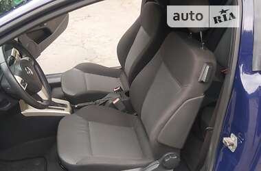 Купе Opel Astra 2008 в Тернополе