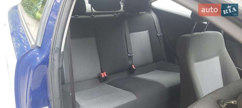 Купе Opel Astra 2008 в Тернополі