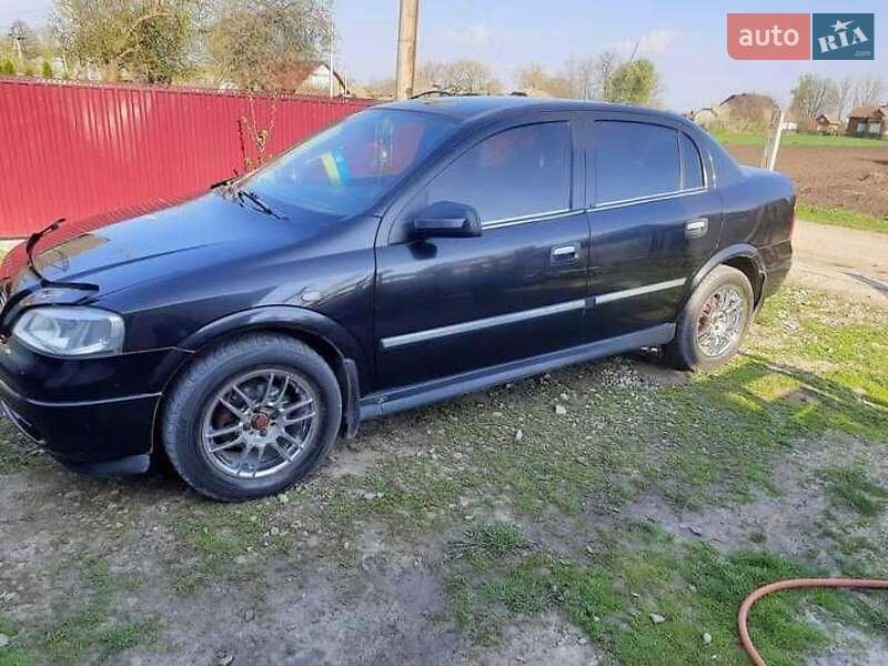 Седан Opel Astra 2006 в Чорткове