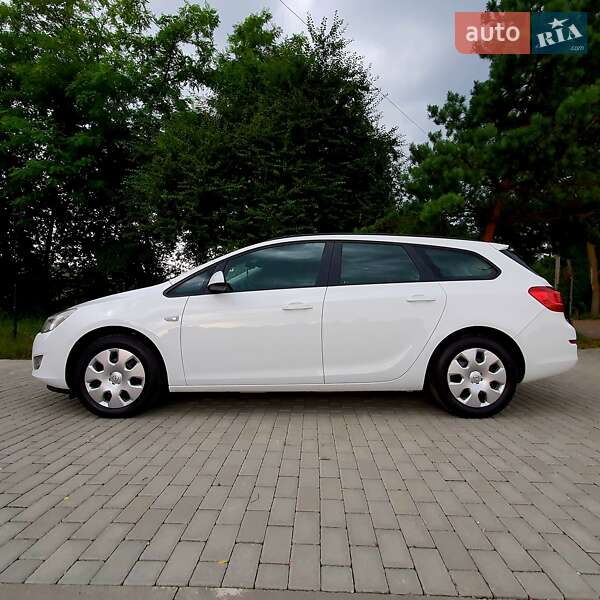 Універсал Opel Astra 2011 в Калуші