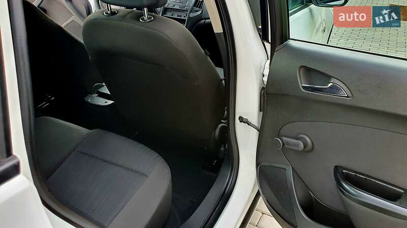 Універсал Opel Astra 2011 в Калуші