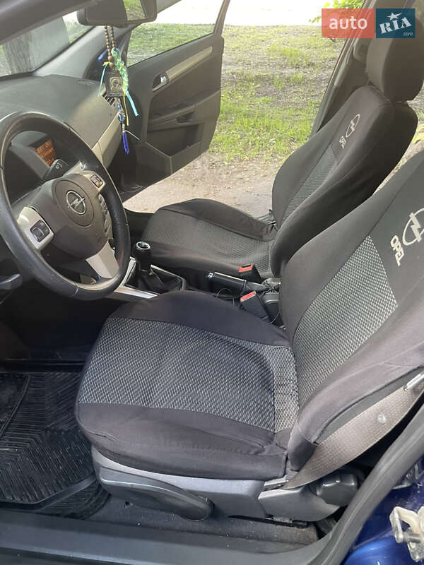 Универсал Opel Astra 2008 в Каменском