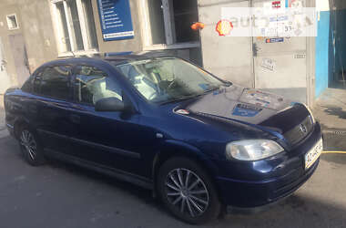Седан Opel Astra 2004 в Ужгороде
