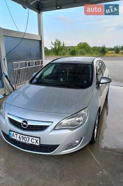 Универсал Opel Astra 2011 в 