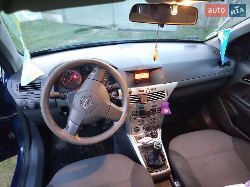 Універсал Opel Astra 2012 в Ічні