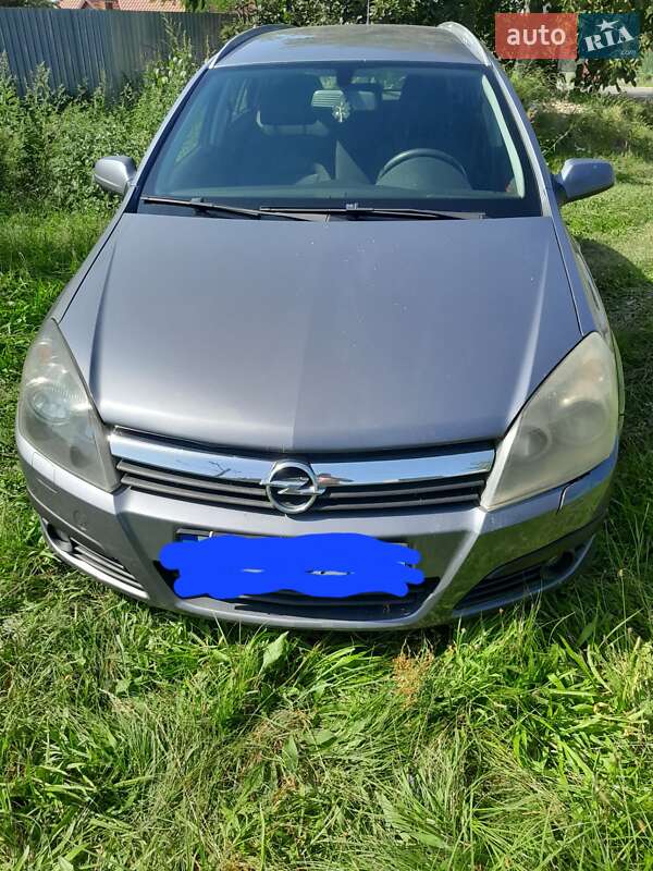 Універсал Opel Astra 2005 в Ужгороді