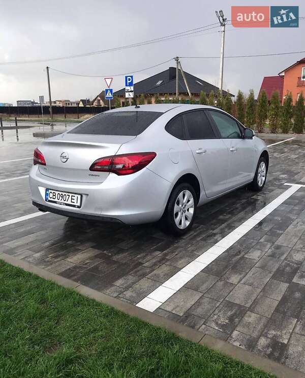 Хэтчбек Opel Astra 2016 в Белой Церкви
